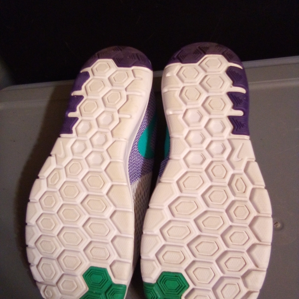 Shoes - Picture 4 of 4